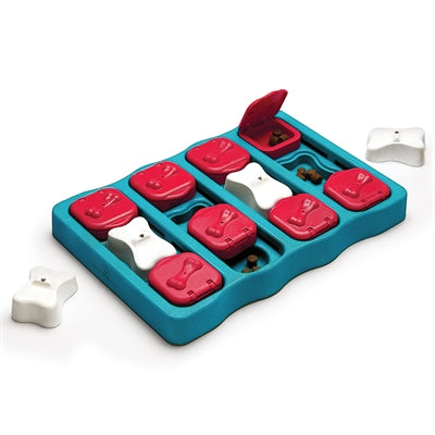 Nina Ottosson Dog Brick Turquoise / Red 31.5X21X4 CM